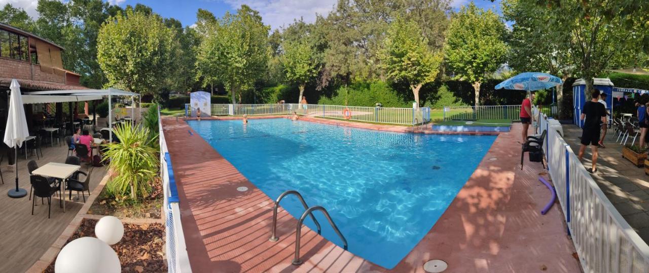 Camping El Pinajarro Hervás Eksteriør billede