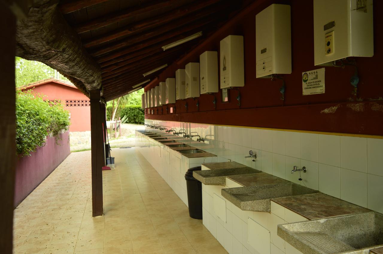 Camping El Pinajarro Hervás Eksteriør billede