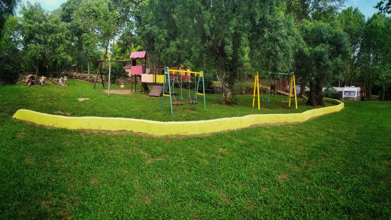 Camping El Pinajarro Hervás Eksteriør billede